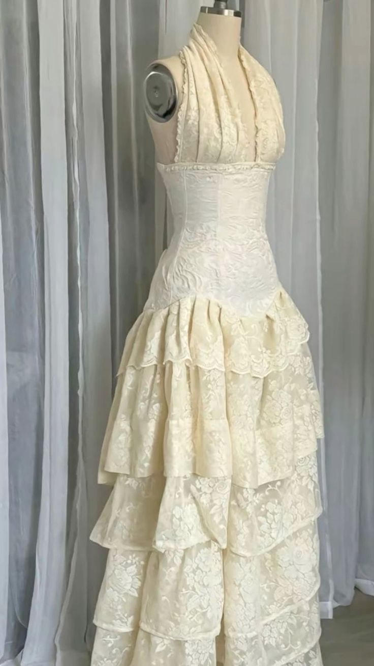 Champagne Lace Bridal Gown Halter Wedding Dress