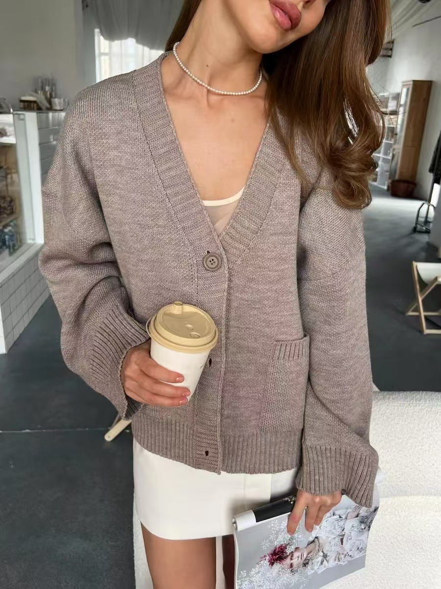 Stylish V-Neck Pocket Knit Cardigan for Effortless Chic