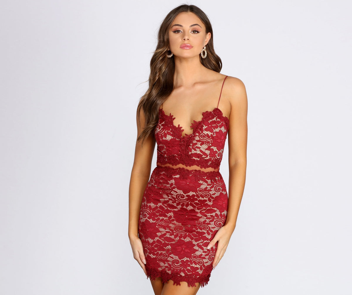 Floral Lace Deep V-Neck Spaghetti Strap Bodycon Mini Dress - View 9