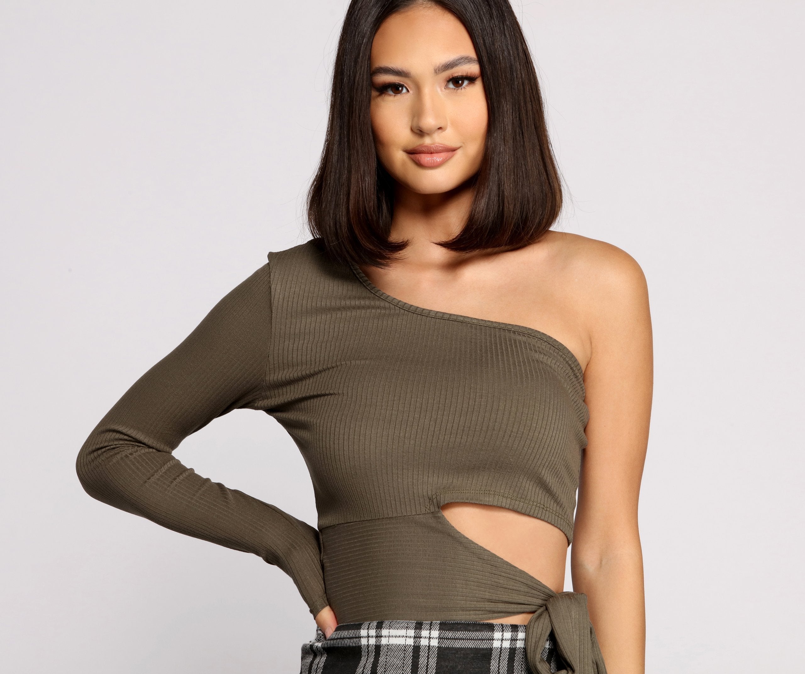 Single Sleeve Ribbed Crop Top - Fashionpara