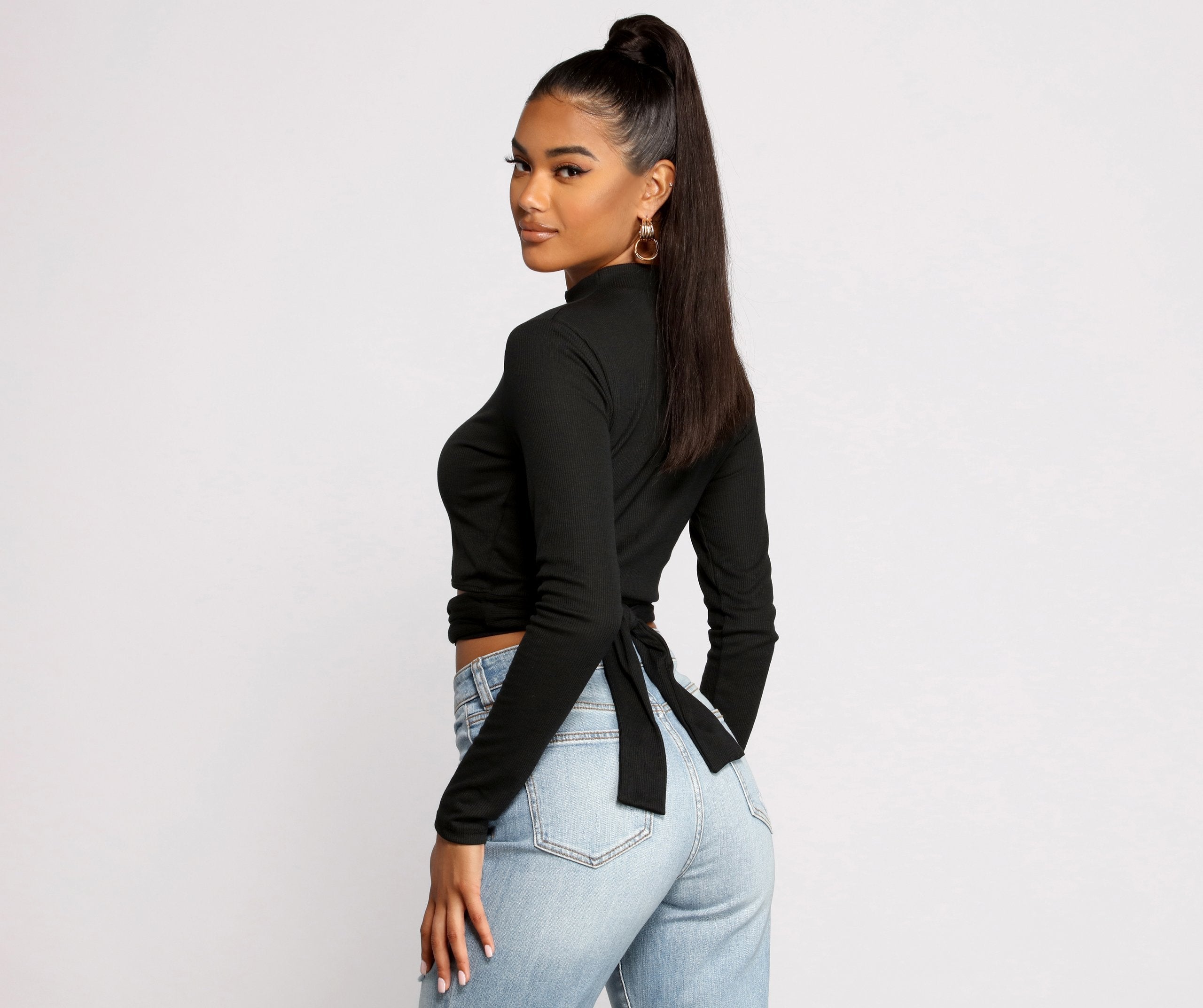 Sleek and Snatched Ribbed Knit Crop Top - Fashionpara