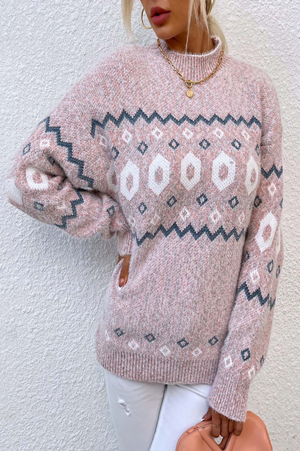 Wavy Striped Contrast Sweater for a Cozy Holiday Look