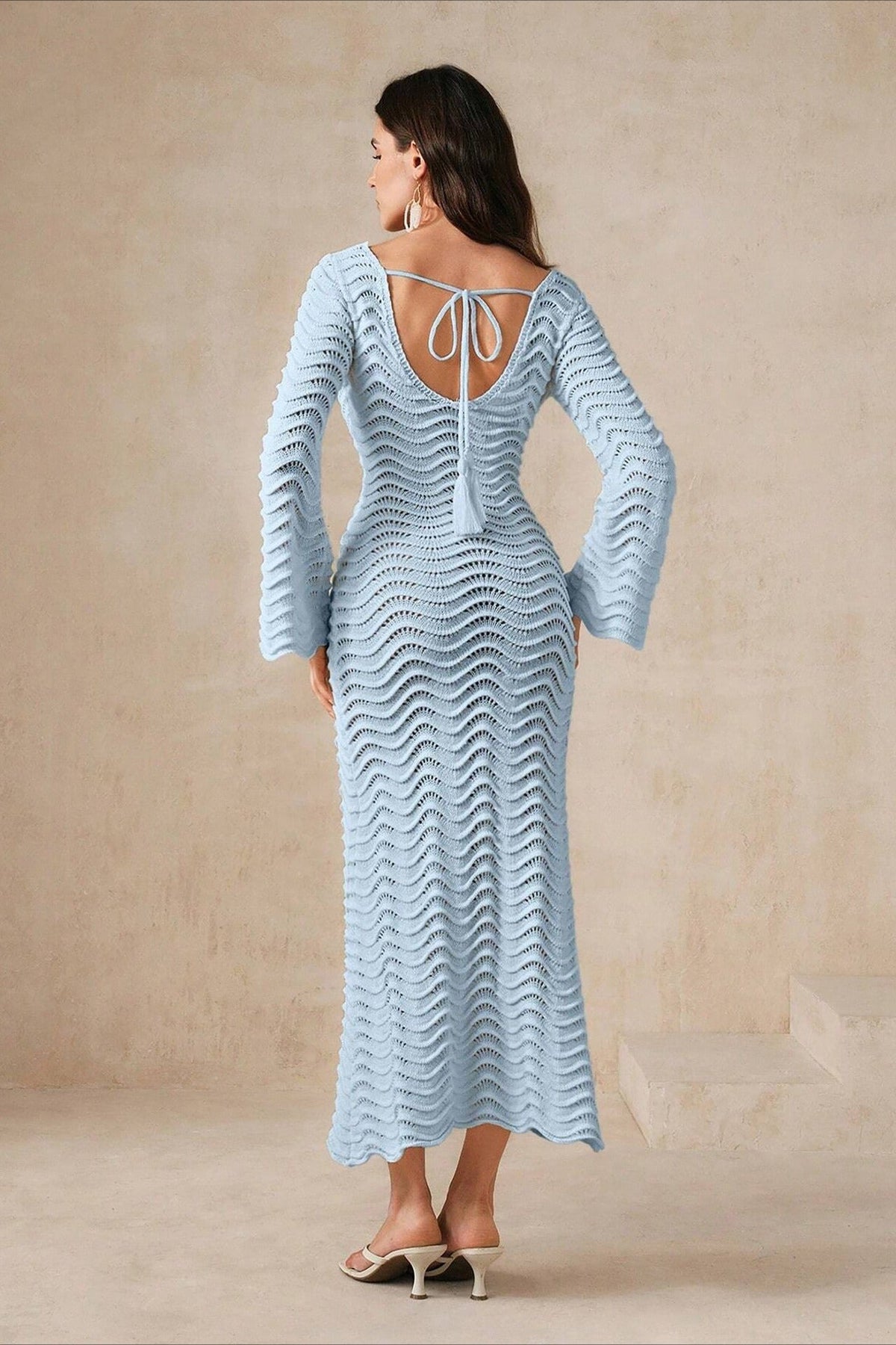 Scalloped Wave Knit Scoop-Neck Long Sleeve Keyhole Dress