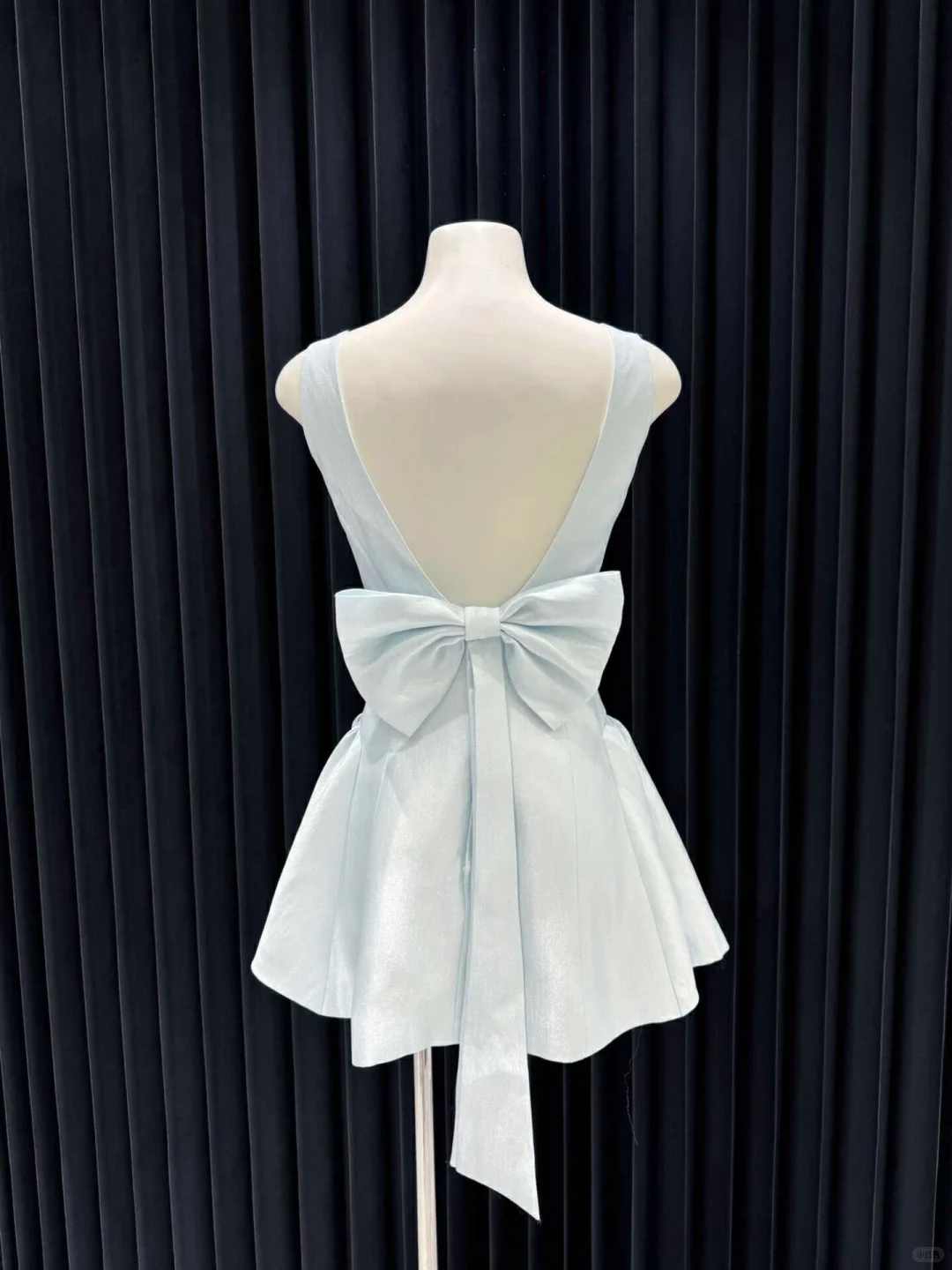 Cute Square Neck White Backless Satin A Line Short Party Dress Formal Graduation Homeocming Dress With Bow S801