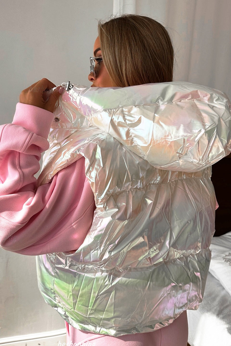 Sleeveless Laser Quilted Puffer Jacket 4