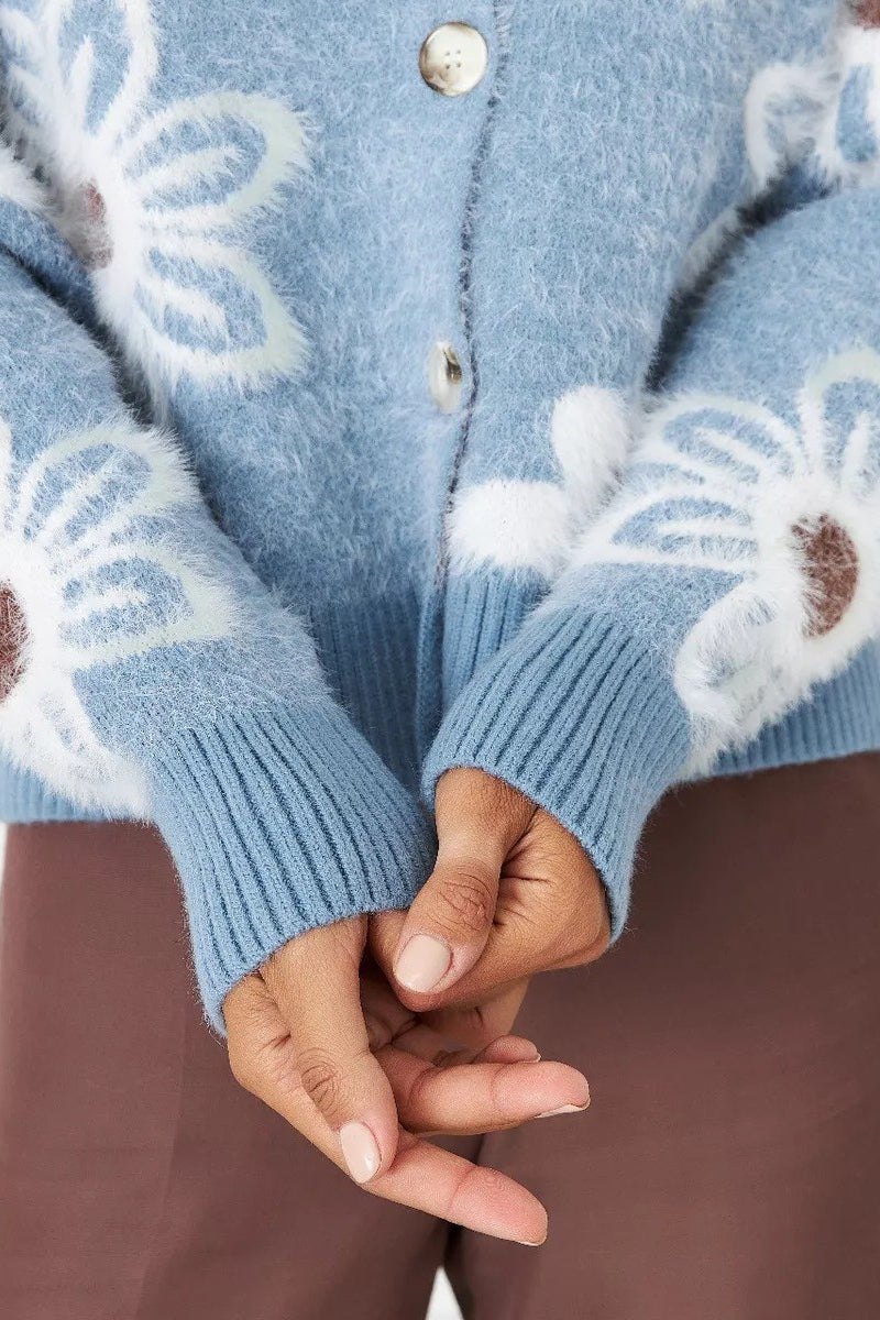 Floral V-Neck Knit Cardigan with Long Sleeves for Elegance