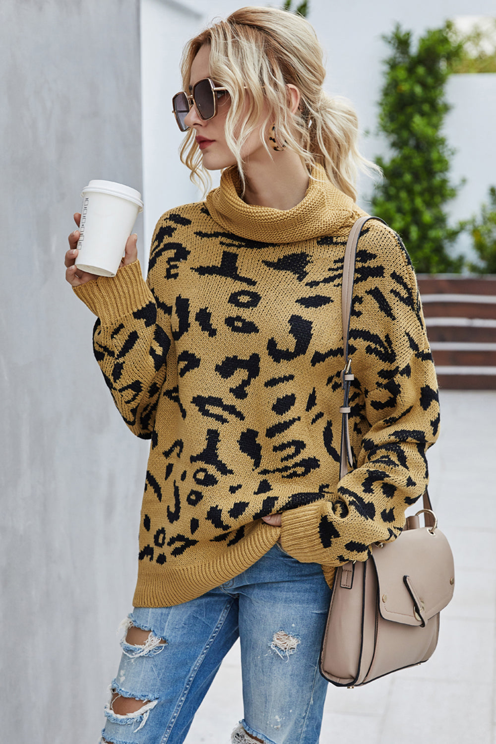 Loose Leopard Print Sweater with Turn-Down Collar Style