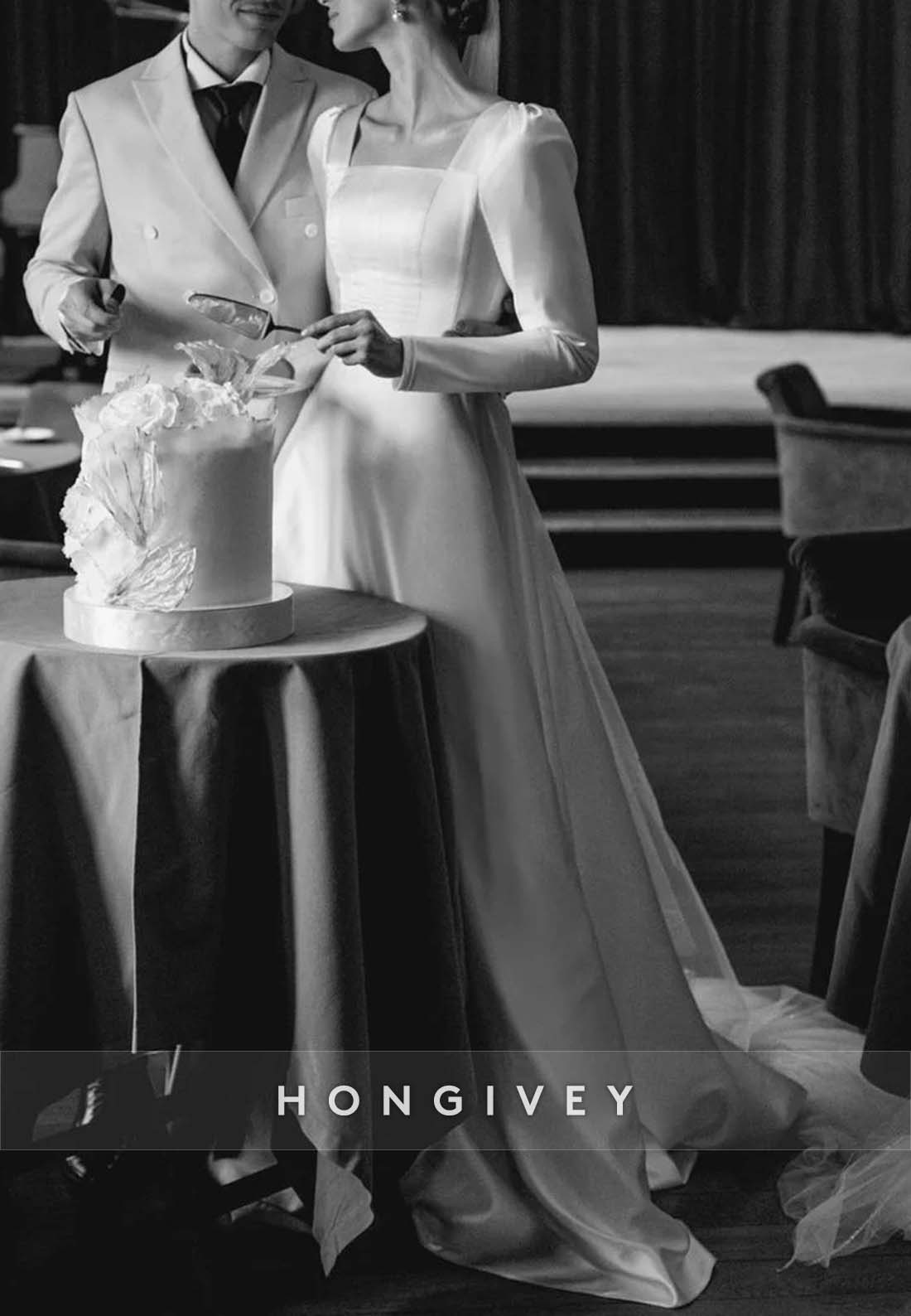 Pleated Square Court Train A-line Long Sleeve Vintage Wedding Dress