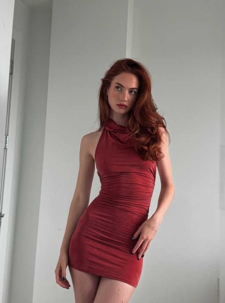 Pretty Halter Burgundy Satin Sheath Cocktail Dress Short 19th Birthday Outfits Homecoming Dress D638