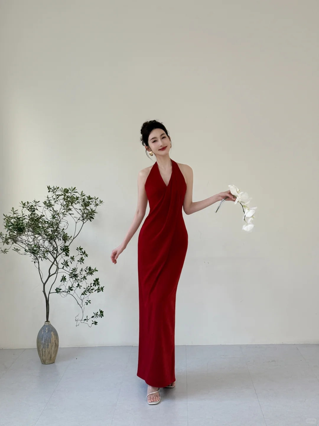 Elegant Burgundy Fitted Halter Neck Deep V-neck Satin Long Prom Evening Dress P4124