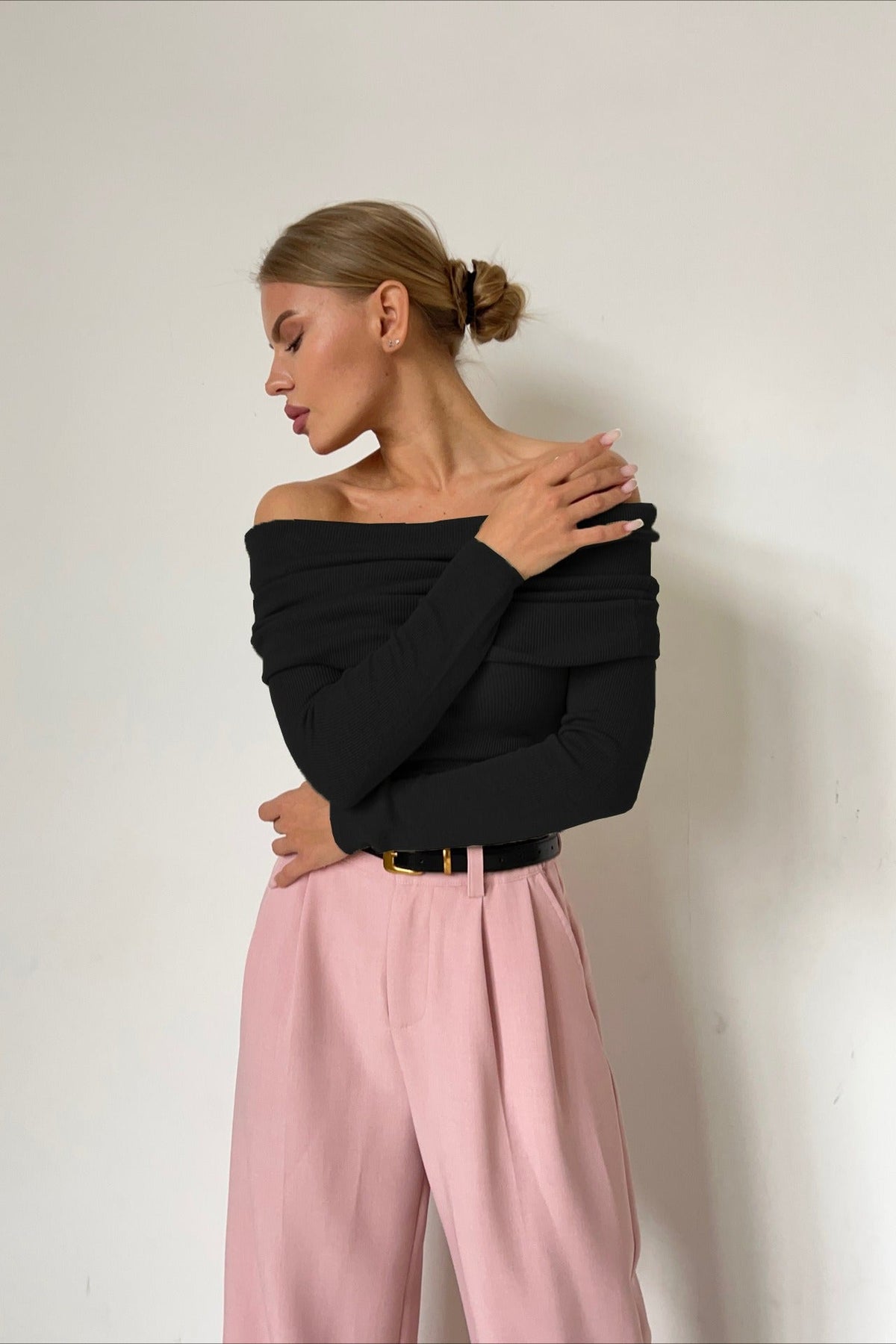 Slim Fit Off-Shoulder Knit Top 21