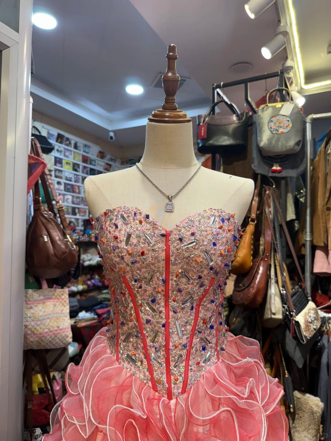 Princess Coral Pink Heart-Shaped Neckline Rhinestone-Embellished Short Prom Dress Evening Dress P4148