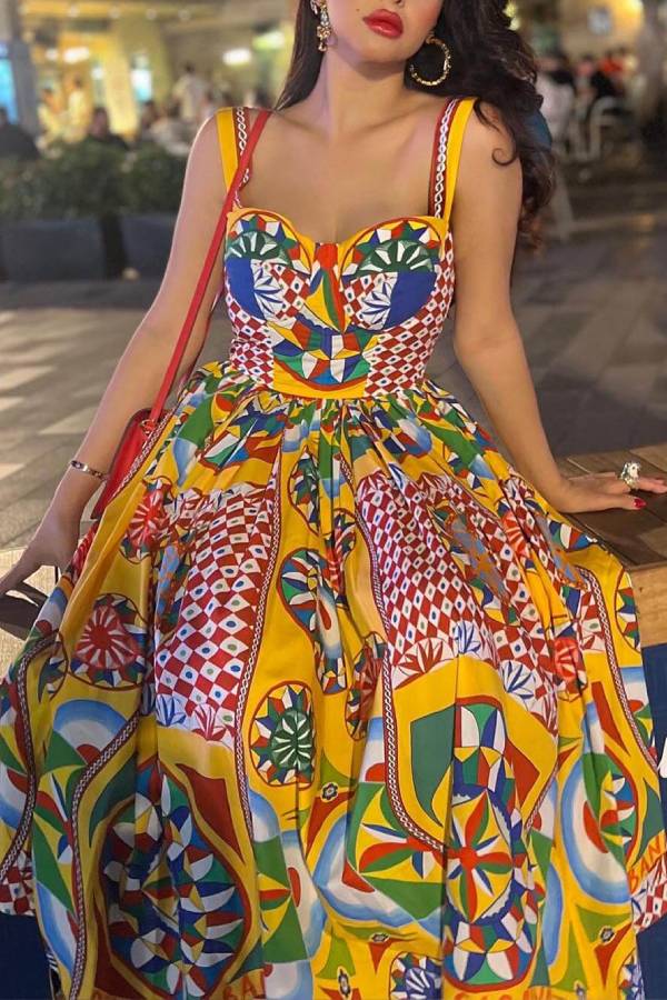 Unique Sunset Walk Ethnic Pattern Print Backless Midi Dress - Fashionpara