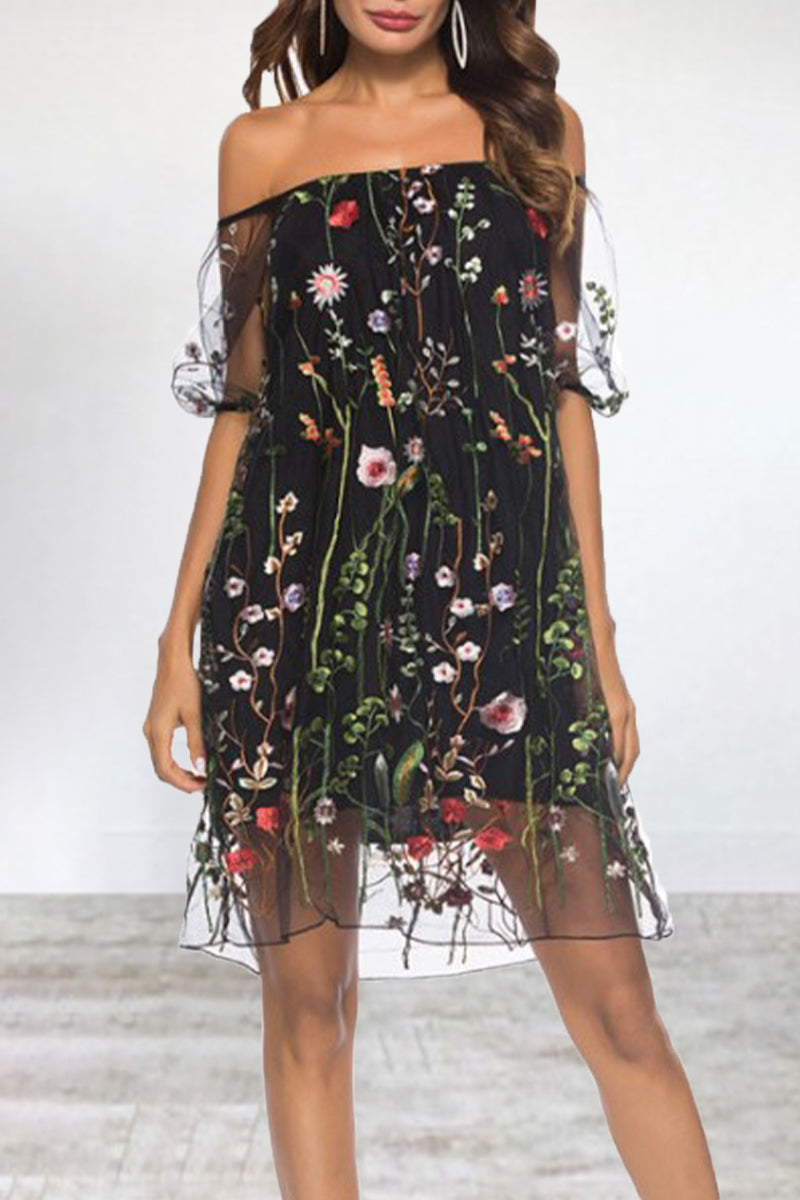 Elegant Animal Flowers Leaves Lace Embroidered Off the Shoulder A Line Dresses - Fashionpara