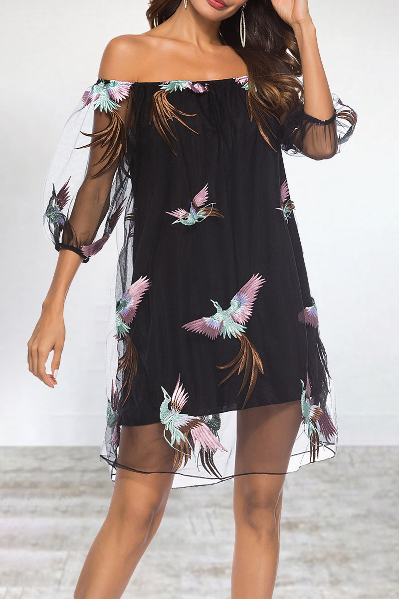 Elegant Animal Flowers Leaves Lace Embroidered Off the Shoulder A Line Dresses - Fashionpara