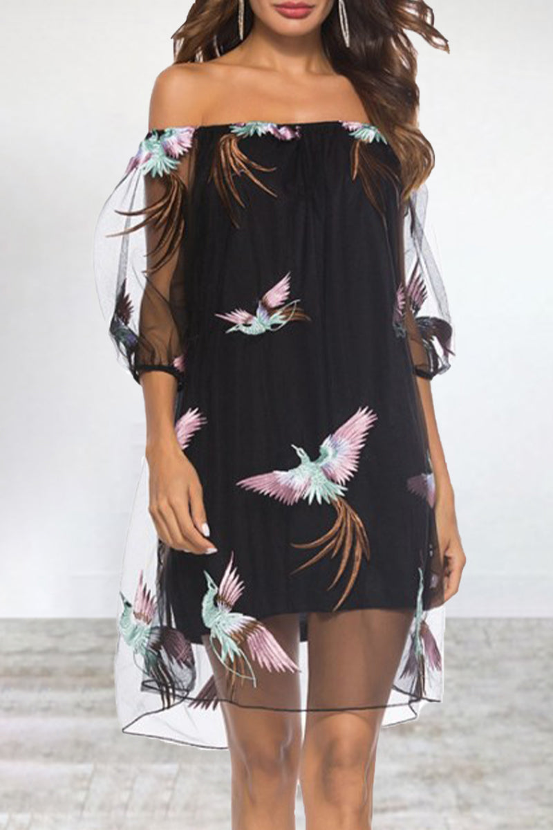 Elegant Animal Flowers Leaves Lace Embroidered Off the Shoulder A Line Dresses - Fashionpara