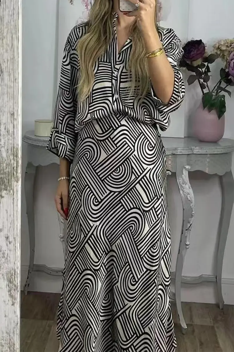 Daily Elegant Geometric Print Buttons Turndown Collar Three Quarter Two Pieces(3 Colors) Fashionpara