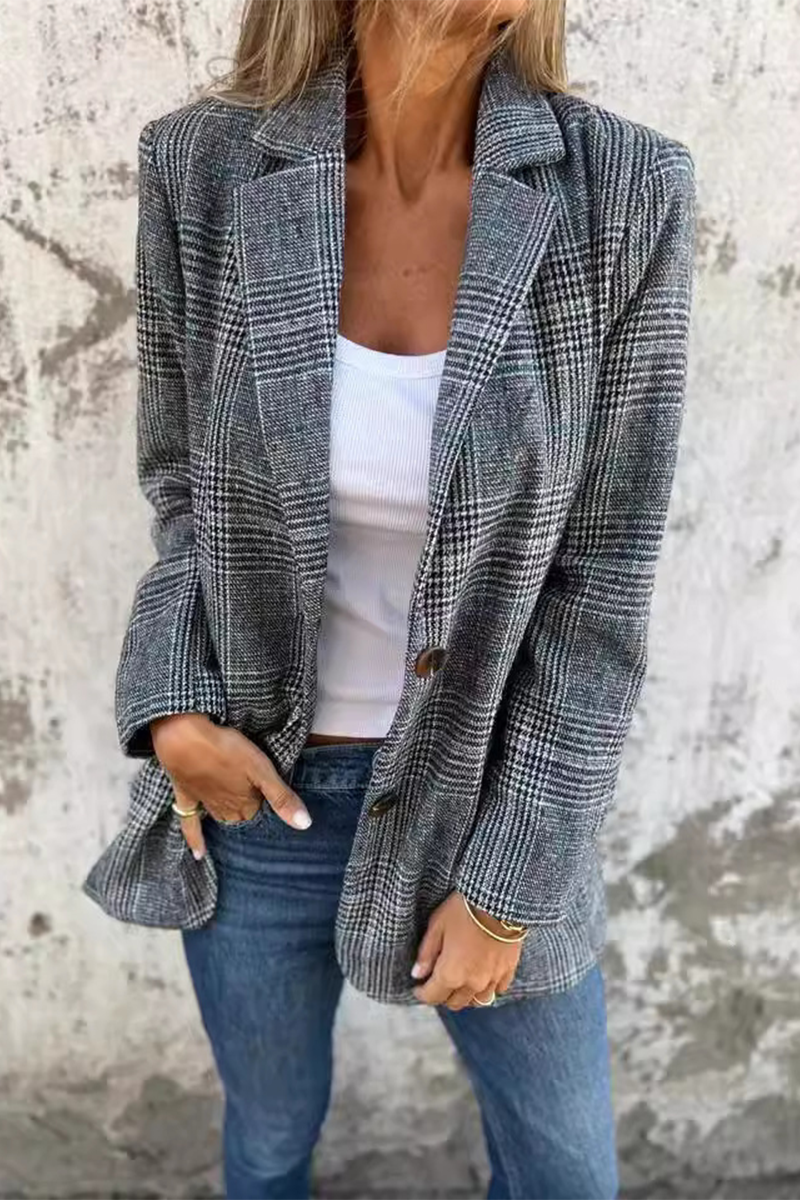 Casual Plaid Button-Up Jacket with Elegant Turn-Back Collar