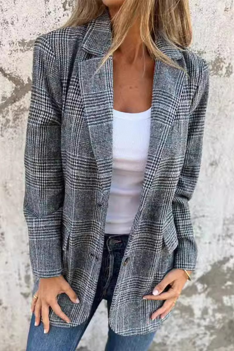 Casual Plaid Button-Up Jacket with Elegant Turn-Back Collar