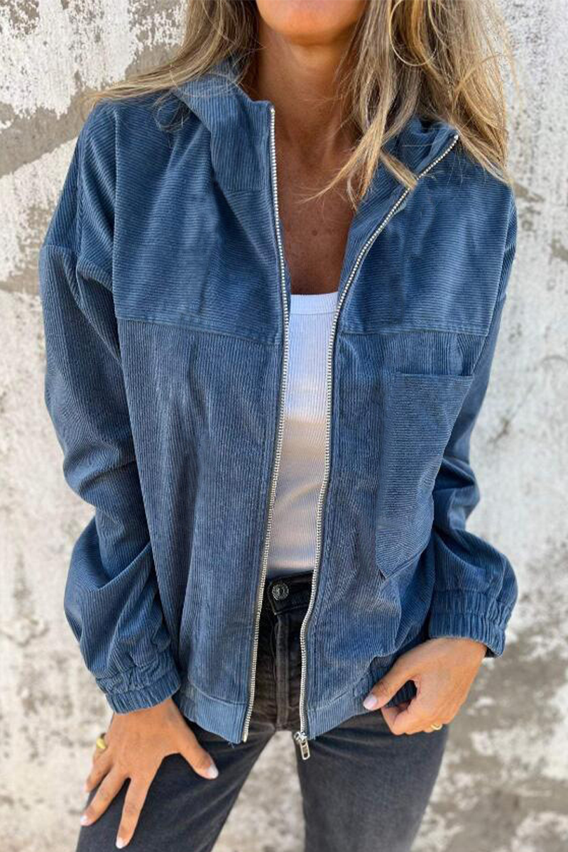 Stylish Hooded Zipper Jacket with Convenient Pockets