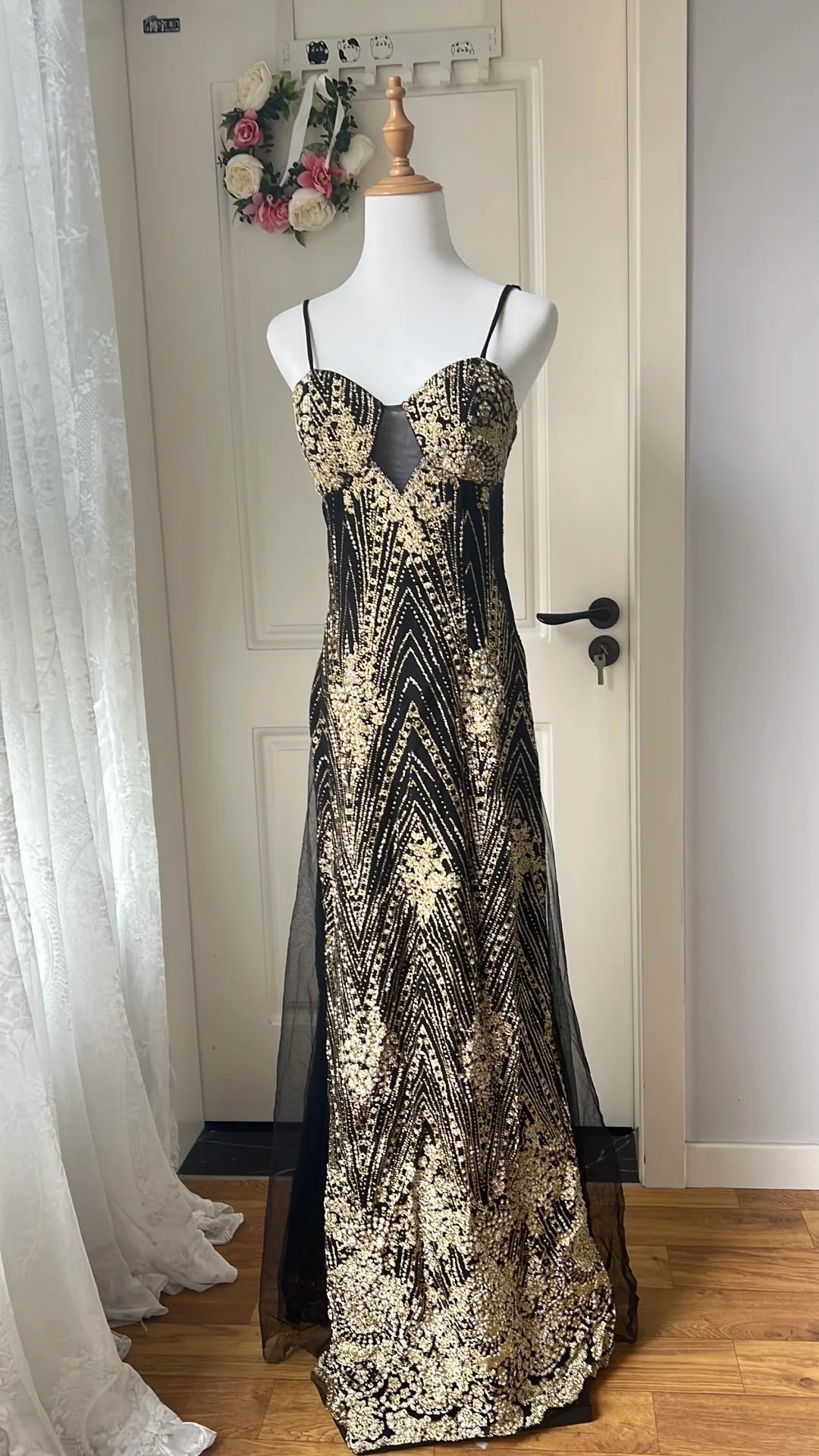 Vintage Black and Gold Mermaid Strappy Sequin Embroidered Long Prom Dress Evening Dress P4199