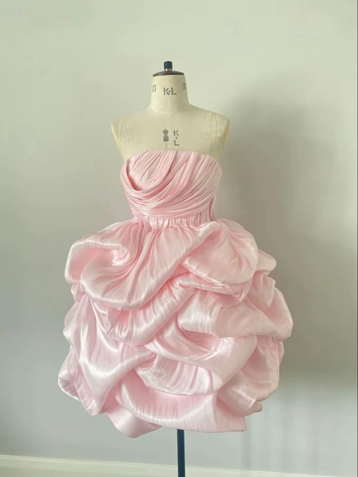 Elegant Pink Strapless Satin Pleated Homecoming Dress Short Party Dress S256