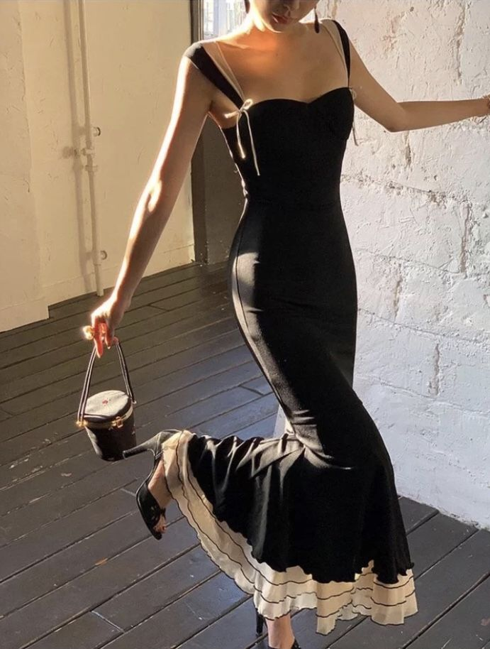 Elegant Spaghetti Straps Black Satin Layered Mermaid Evening Dress Long Birthday Party Gown D1458