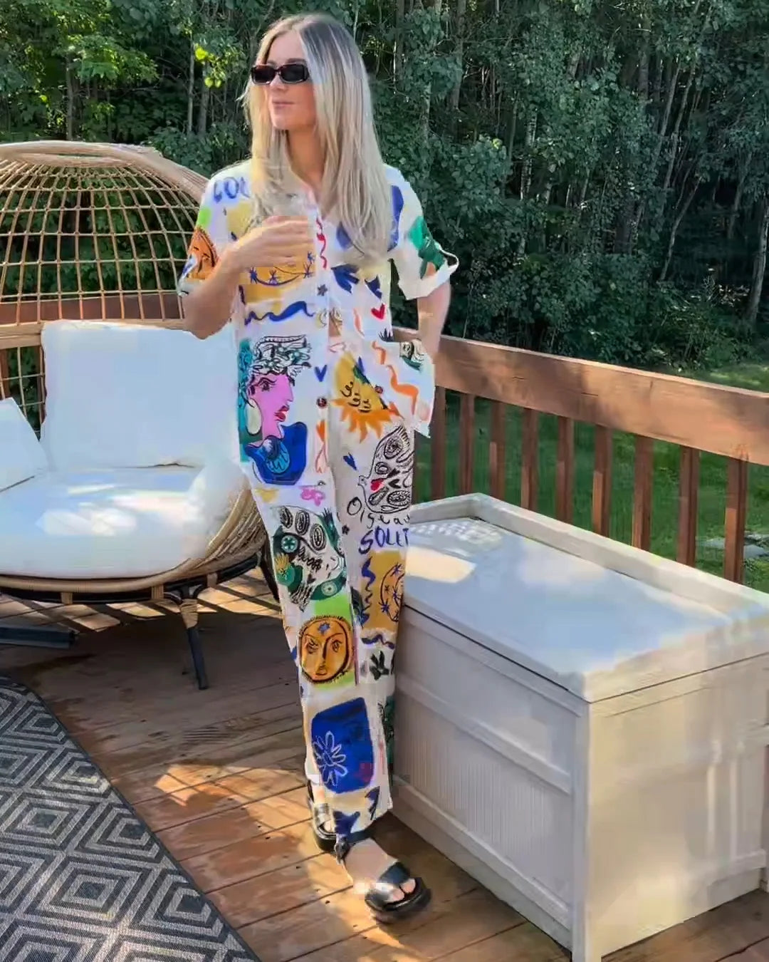 Artistic Graffiti Print Casual Two-Piece Set - Fashionpara
