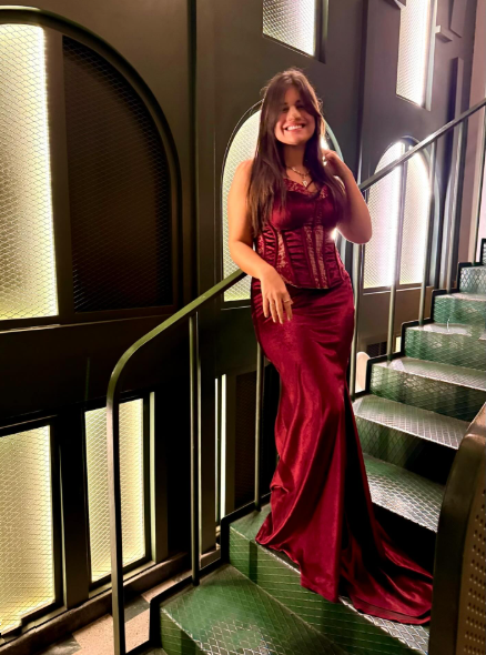 Classy Burgundy Lace Satin Pleated Mermaid Long Wedding Guest Dress Formal Party Dress Evening Gown D1824