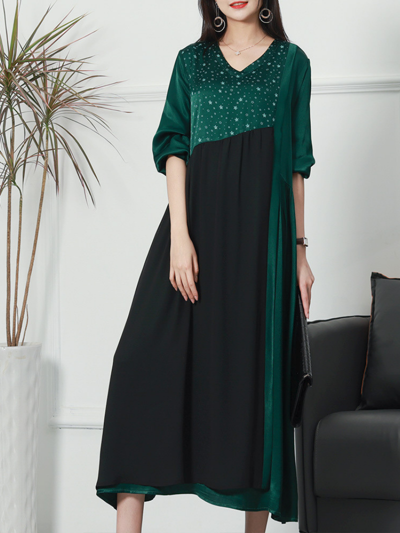 Star Print V-Neck Puff Sleeve Panelled Midi Dress