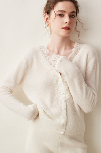 Luxe Cashmere V-Neck Cardigan with Elegant Lace Trim
