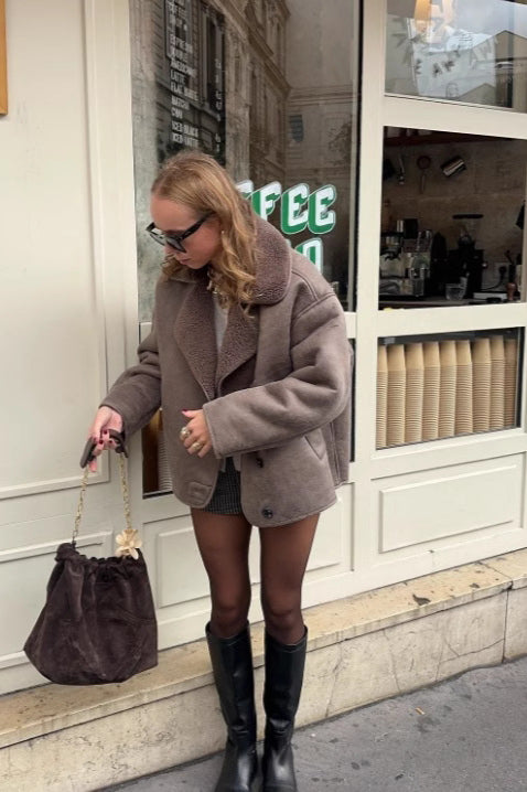 Luxurious Faux Shearling Collared Casual Coat for Comfort