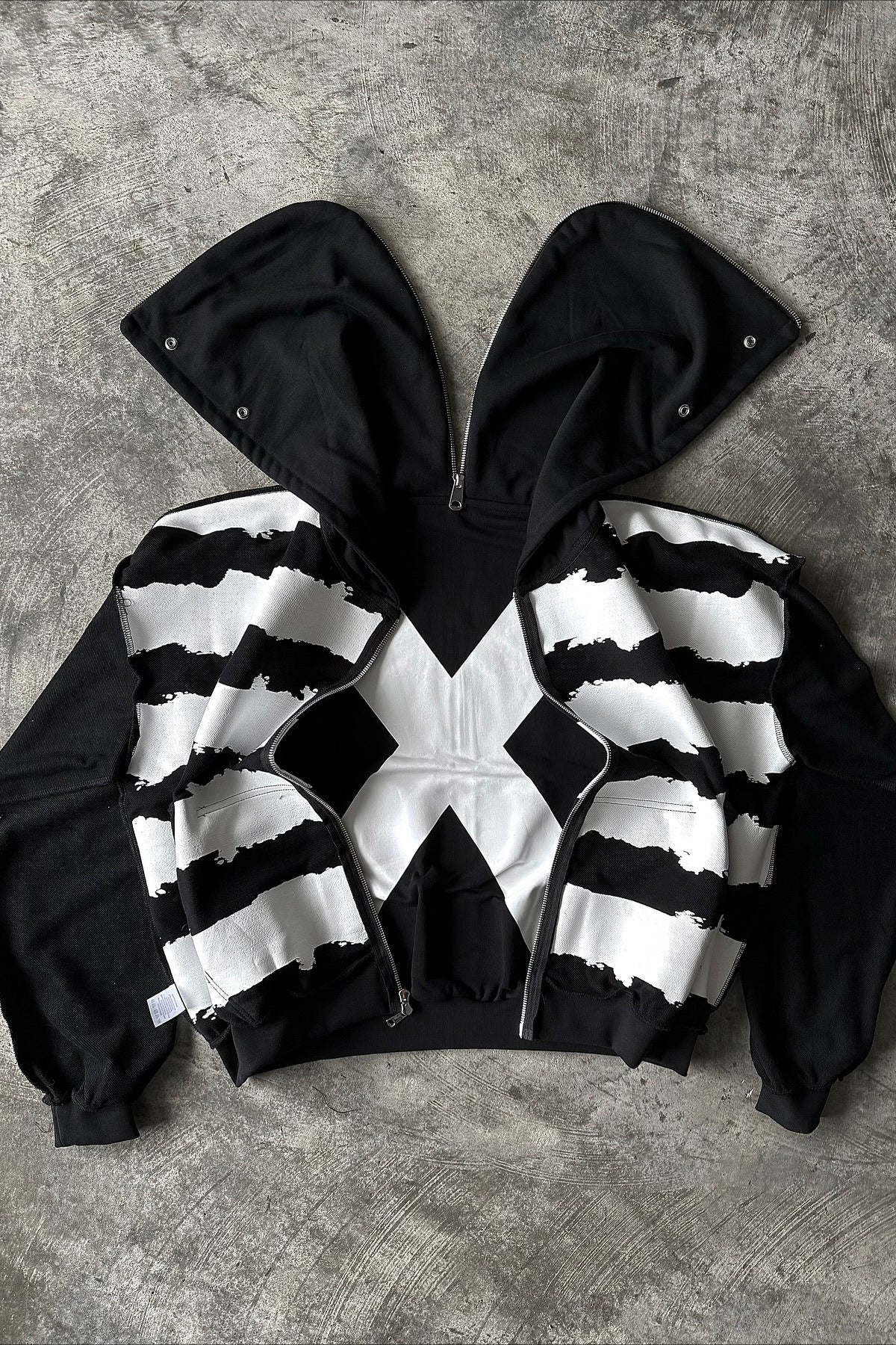 Monochrome Graphic Zip Hoodie 4