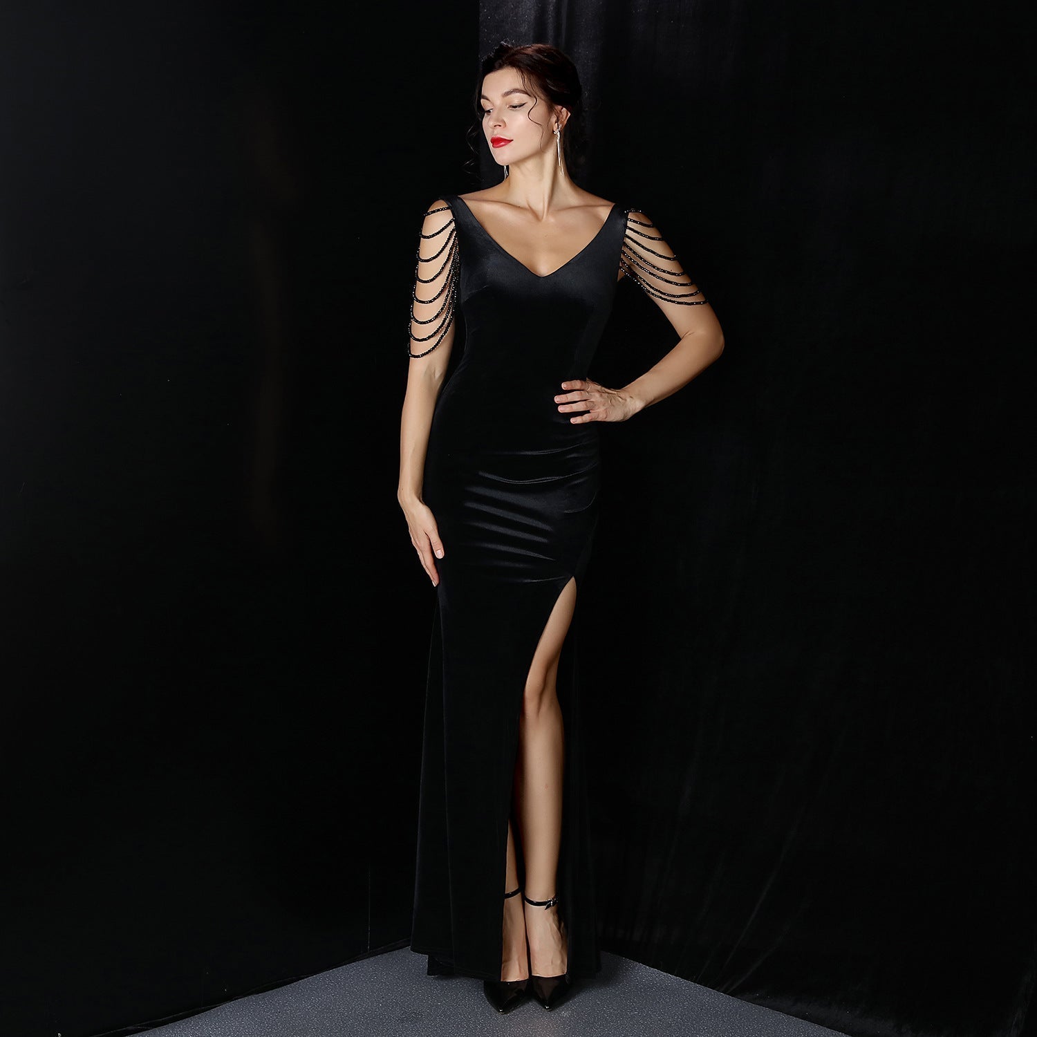 Avery Good Quality Velvet Formal Dress - Fashionpara