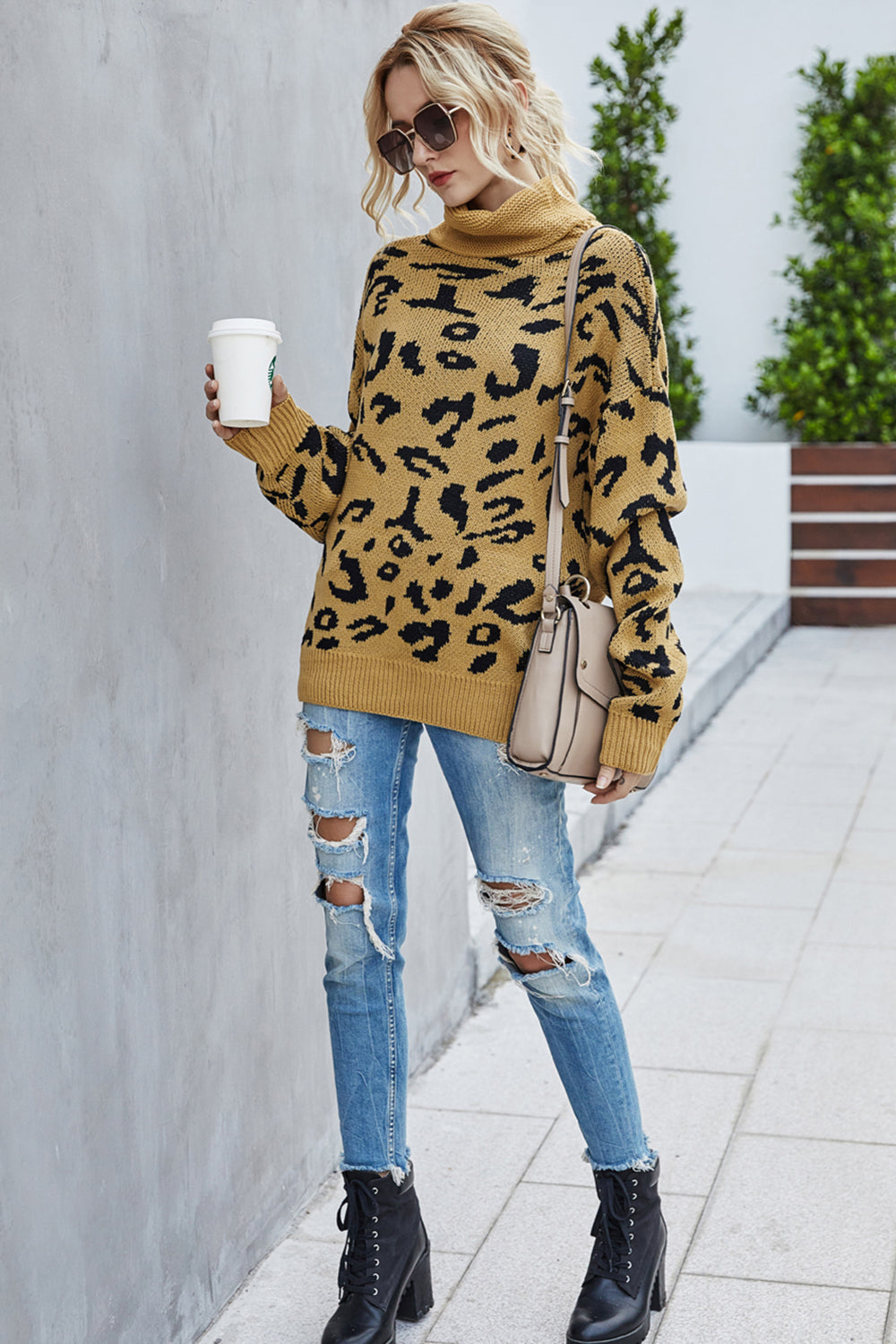 Loose Leopard Print Sweater with Turn-Down Collar Style