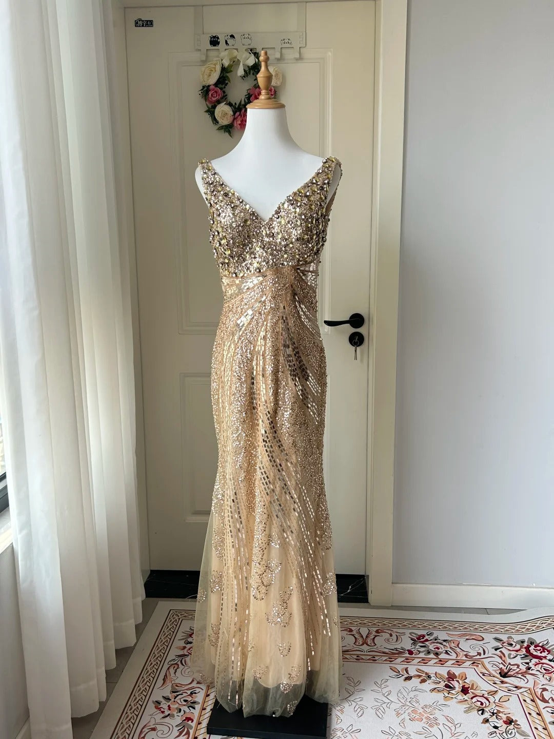 Luxurious Gold V-neck Mermaid Sequined Long Prom Dress Evening Dress P4211