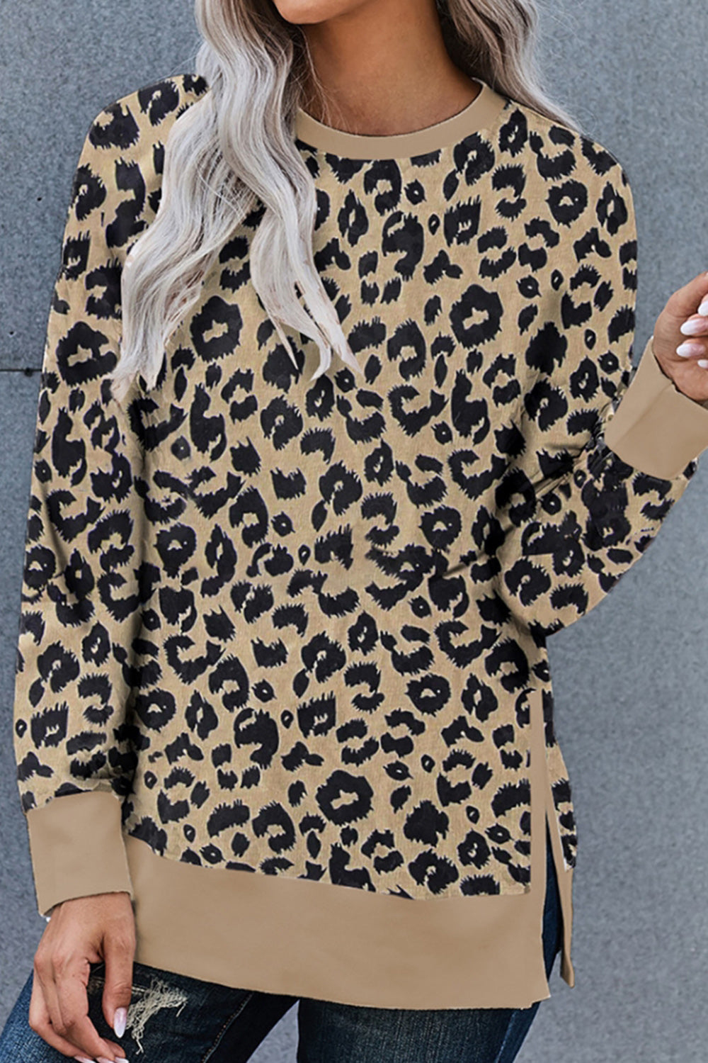 Leopard Print Round Neck Hem Split Top