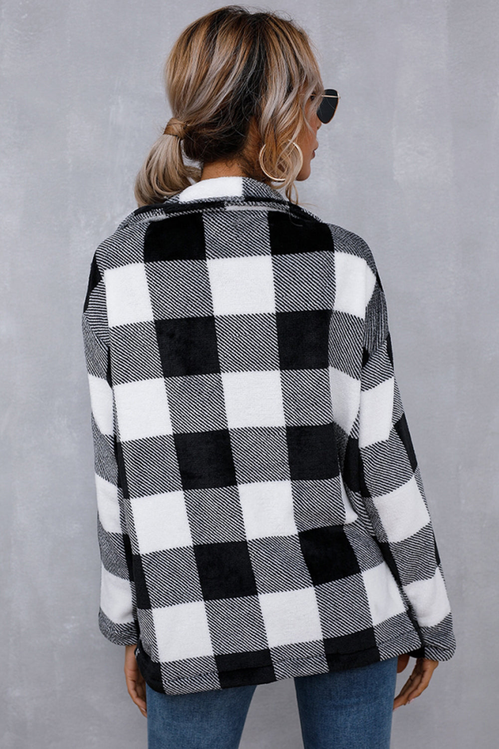 RadyRin Woolen Cardigan with Elegant Contrast Plaid Design
