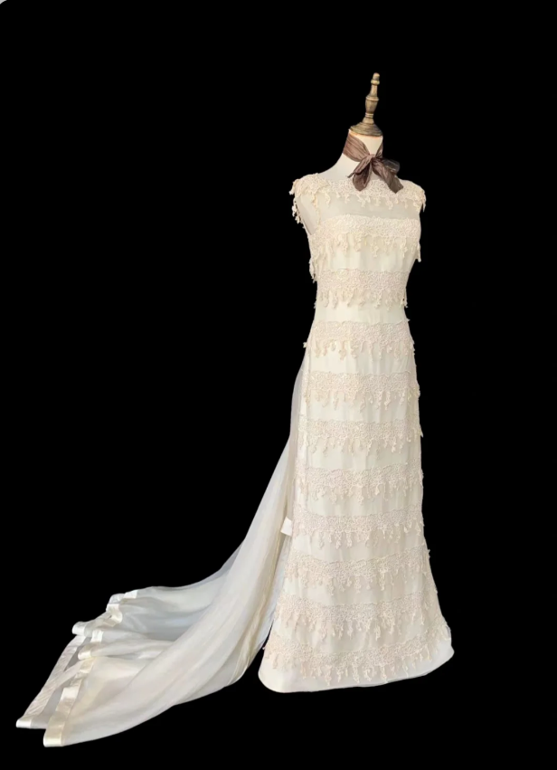 Vintage Ivory Fitted Lace Train Prom Dress Evening Dress Wedding Dress P4233