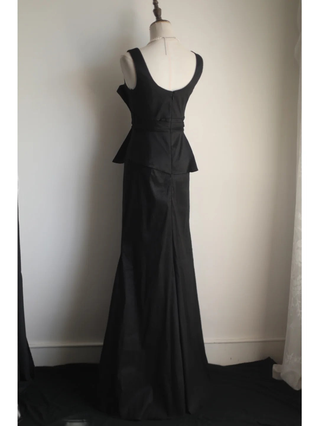 Elegant Black Pleated U-neck Mermaid Satin Long Prom Dress Evening Dress P4234