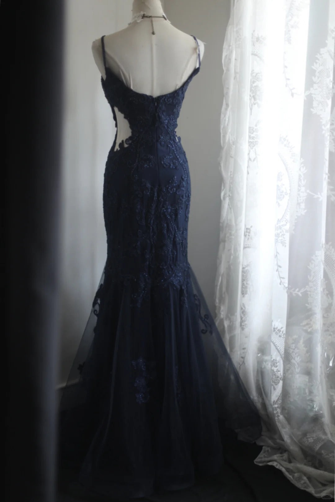 Elegant Navy Blue Mermaid Spaghetti Strap Lace Long Prom Dress Evening Dress P4243