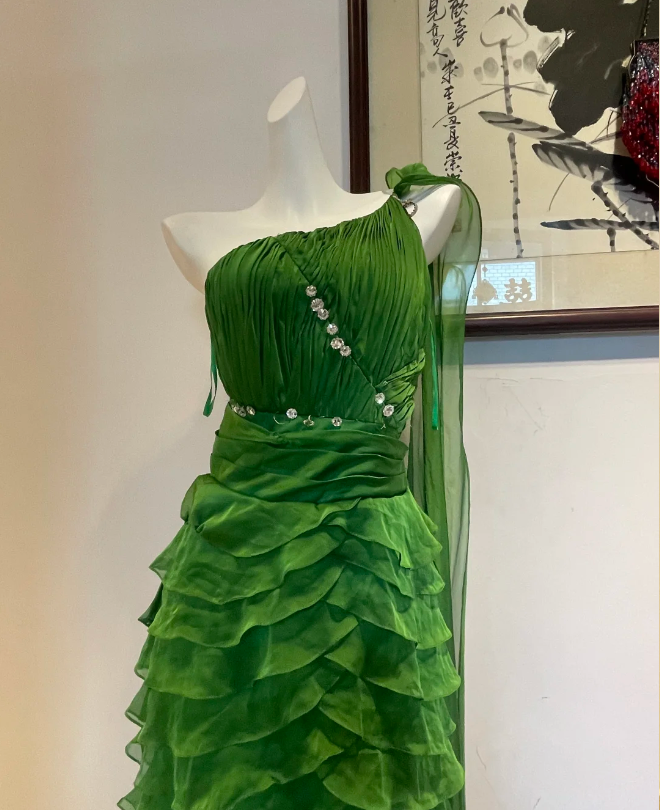 Chic Dark Green One-Shoulder Layered Ruffle Chiffon Long Prom Dress Evening Dress P4276