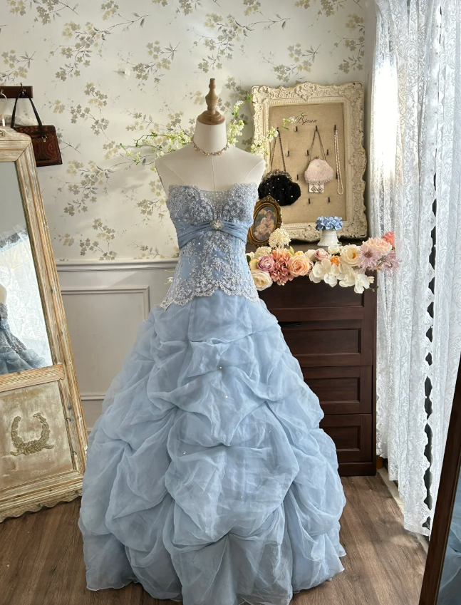 Vintage Princess Light Hazy Blue Strapless Lace Embroidered Tulle Ball Gown Evening Dress P4282