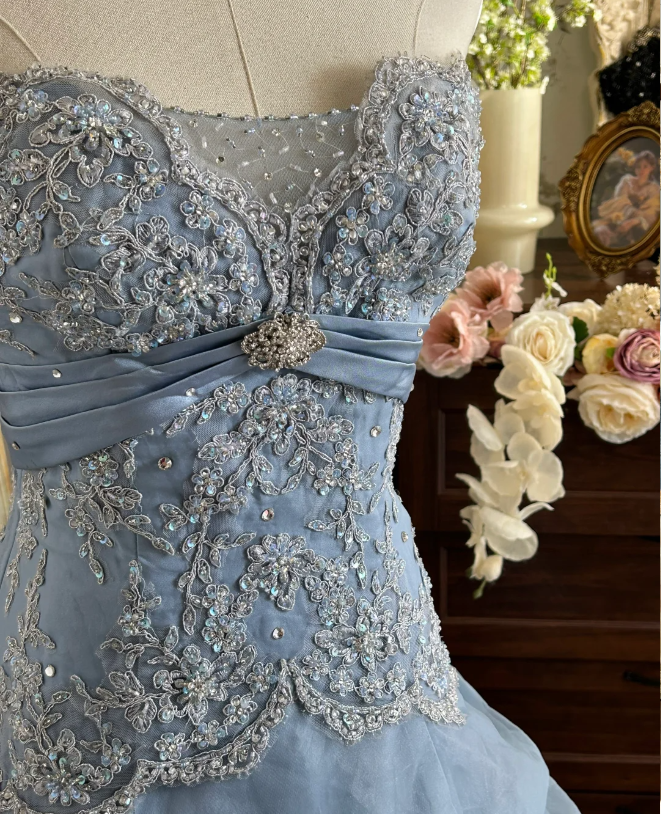 Vintage Princess Light Hazy Blue Strapless Lace Embroidered Tulle Ball Gown Evening Dress P4282