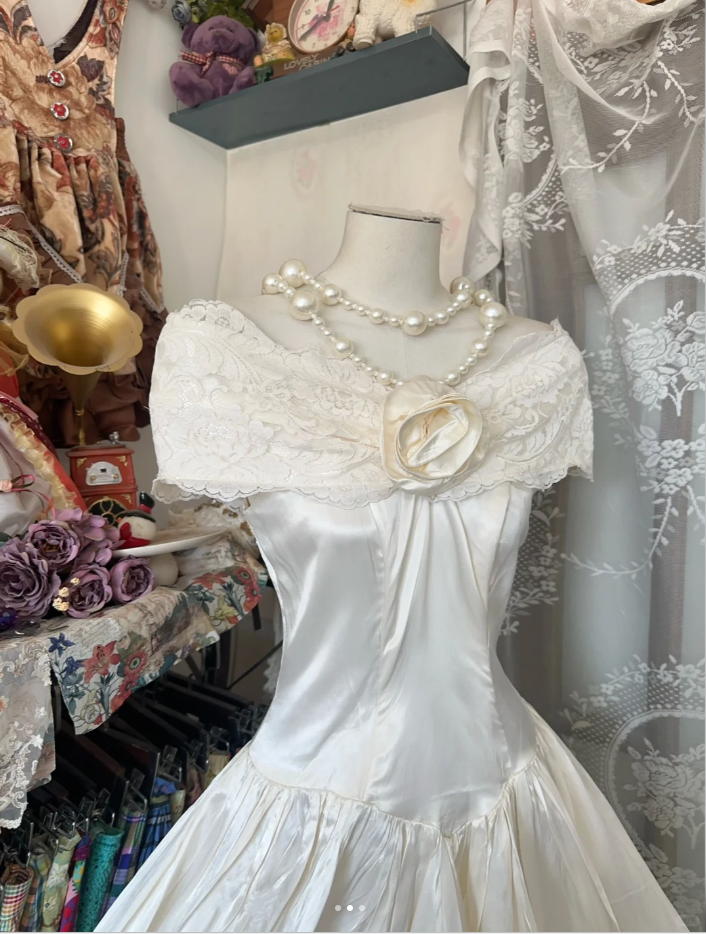 Elegant Off The Shoulder Ivory White Satin A Line Long Wedding Guest Dress Birthday Party Dress D1619