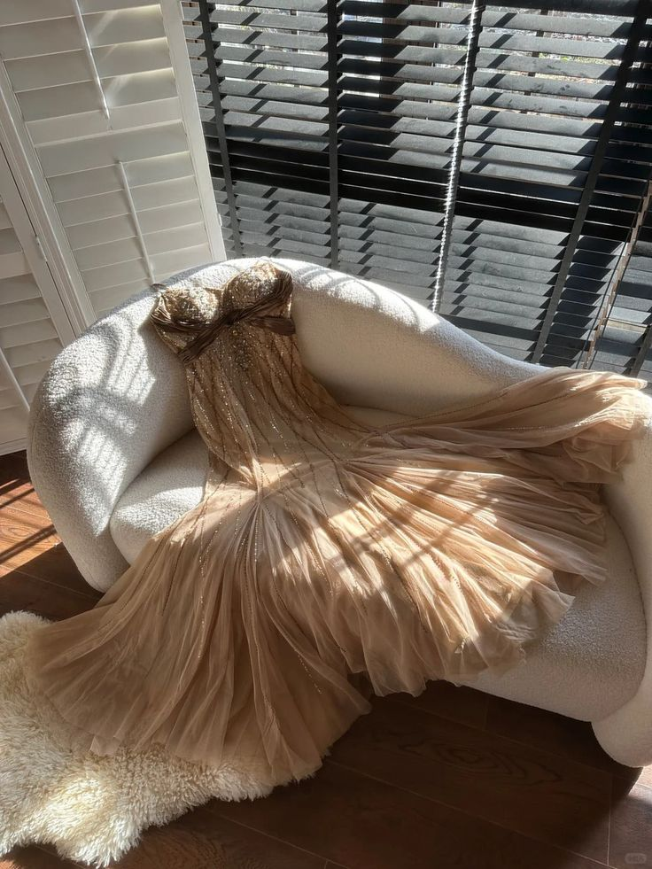 Shiny Vintage Beaded Chiffon Gold Long Prom Dress - Fashionpara