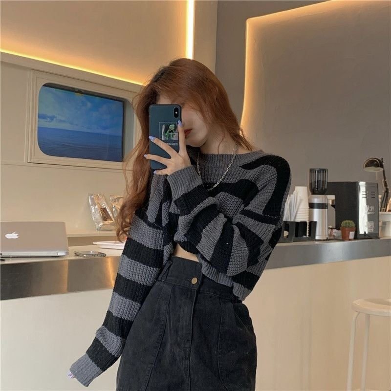 KittenAlarm - Loose Long Sleeve Striped Sexy Short Sweater