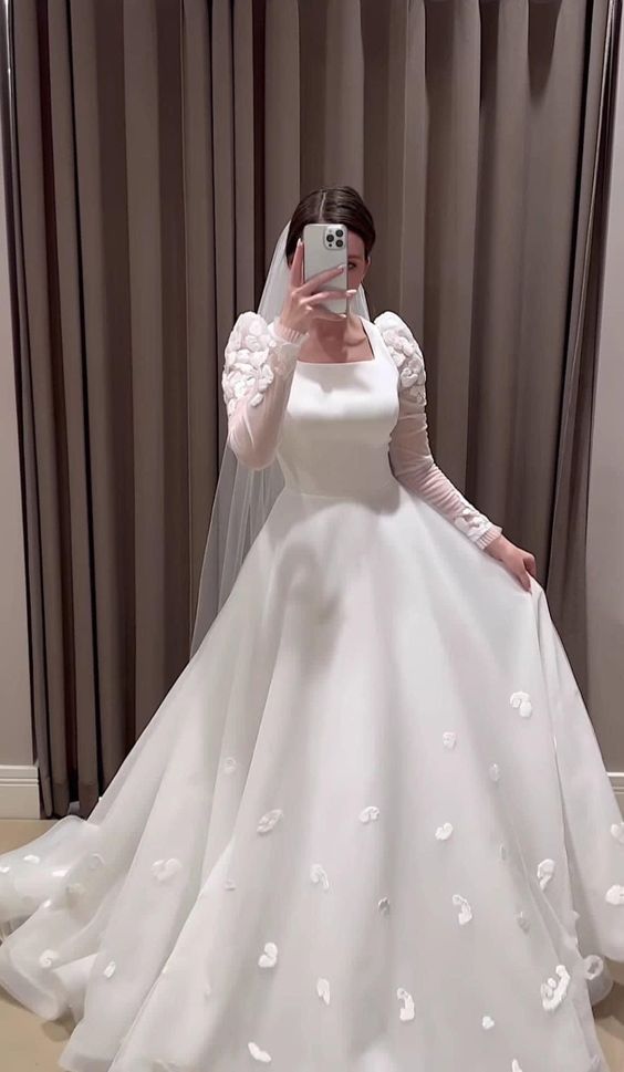 Modest White A-Line Long Sleeves Wedding Dresswhite Bridal Dress