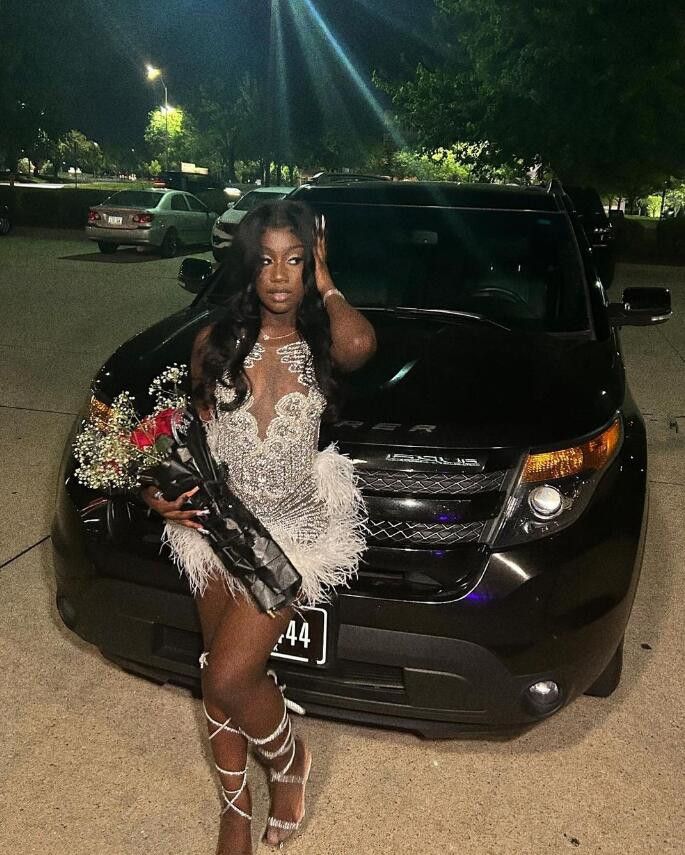 Women's White Short Prom Dress Crystal Beaded Sparkly Birthday Party Dress Homecoming Dress - Fashionpara