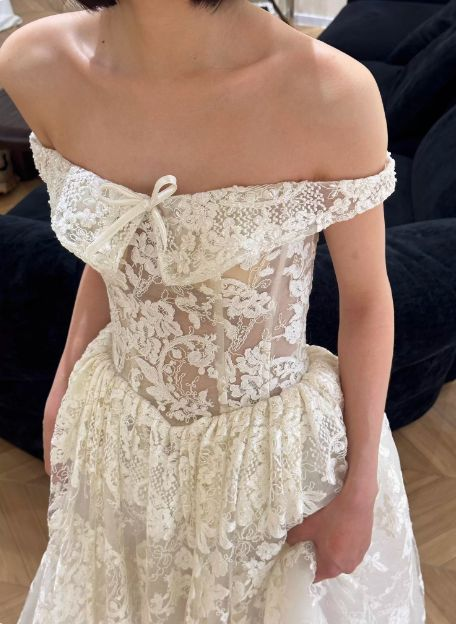 Off The Shoulder White Lace Wedding Dress Bridal Gown